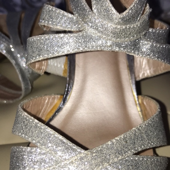 Silver High Heel Shoes - Picture 3 of 3